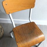 Chaise d’écolier vintage