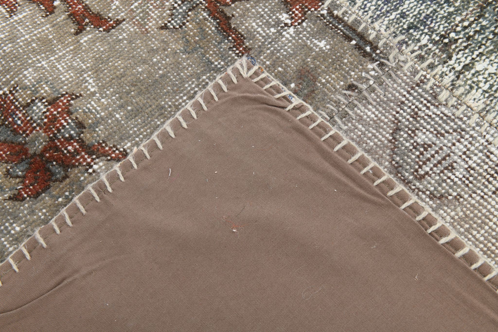 Tapis turc en laine fait à la main