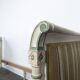 Lit de repos Directoire en bois laqué crème et vert