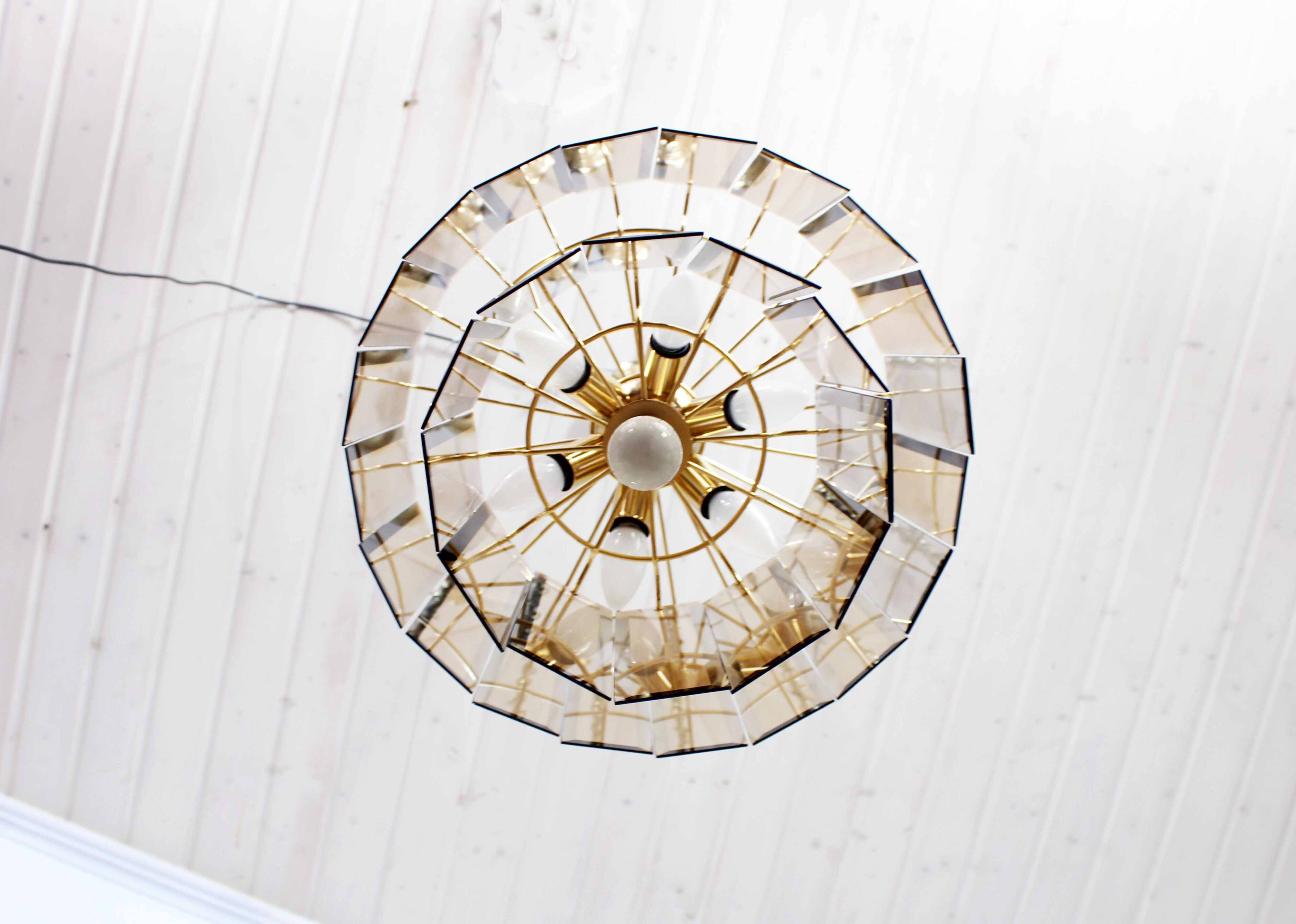 Italian chandelier in brass and beveled glass