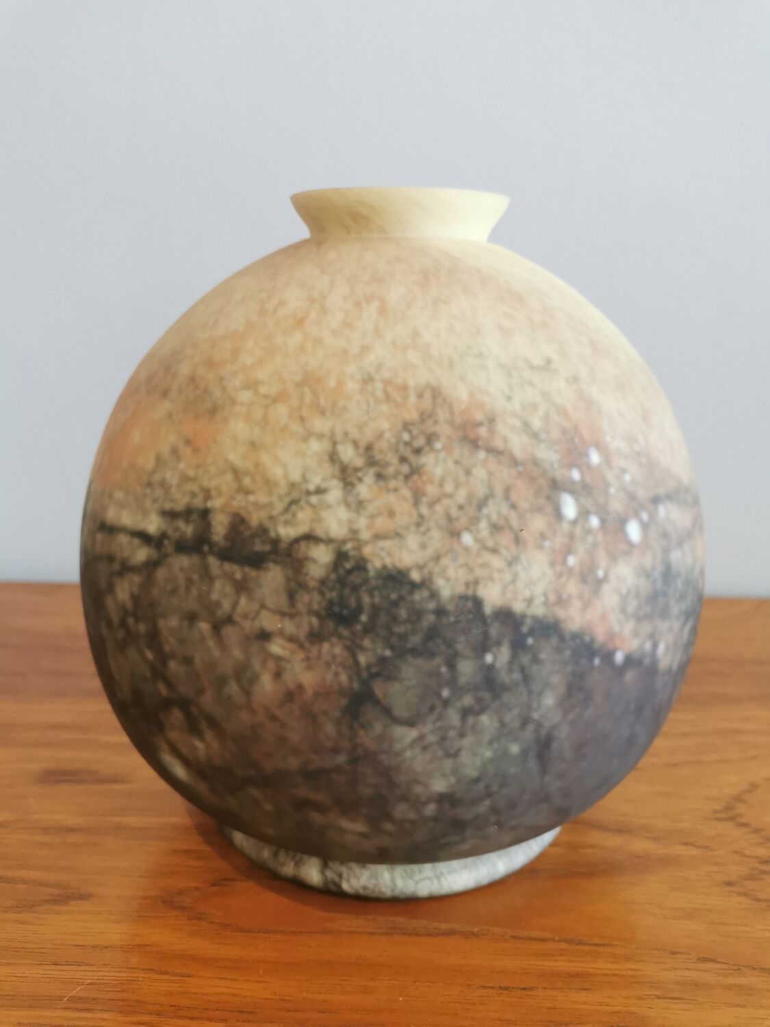Blown glass vase, Vianne glassworks