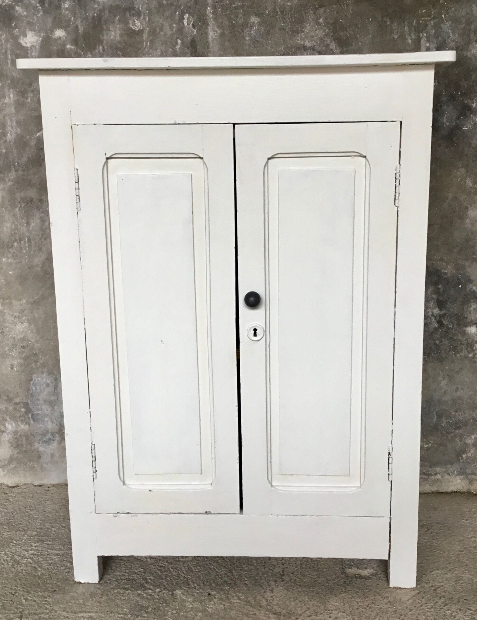 White Parisian buffet 2 doors - 1950