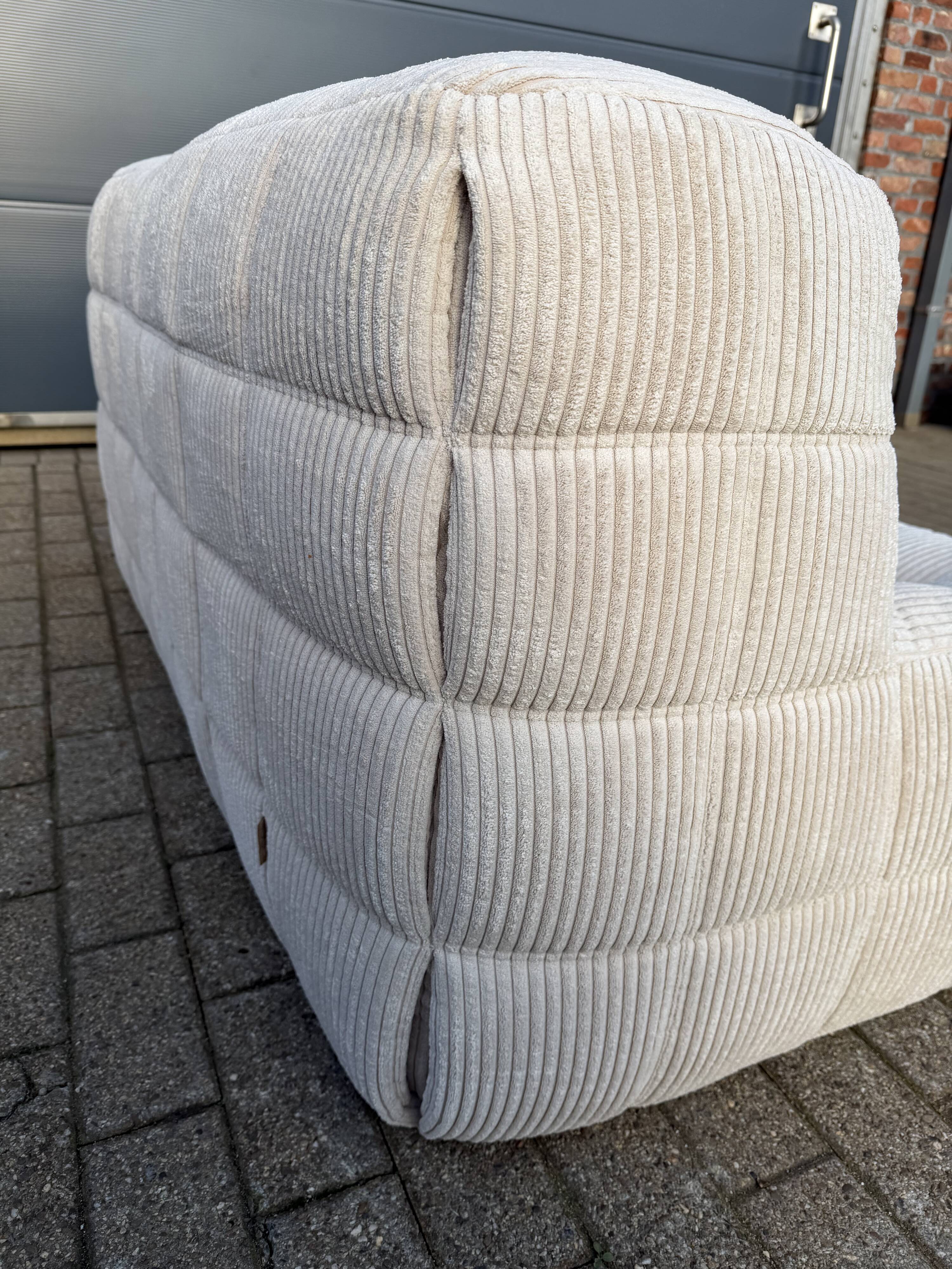 Ligne Roset Kashima 2-seater Beige Corduroy