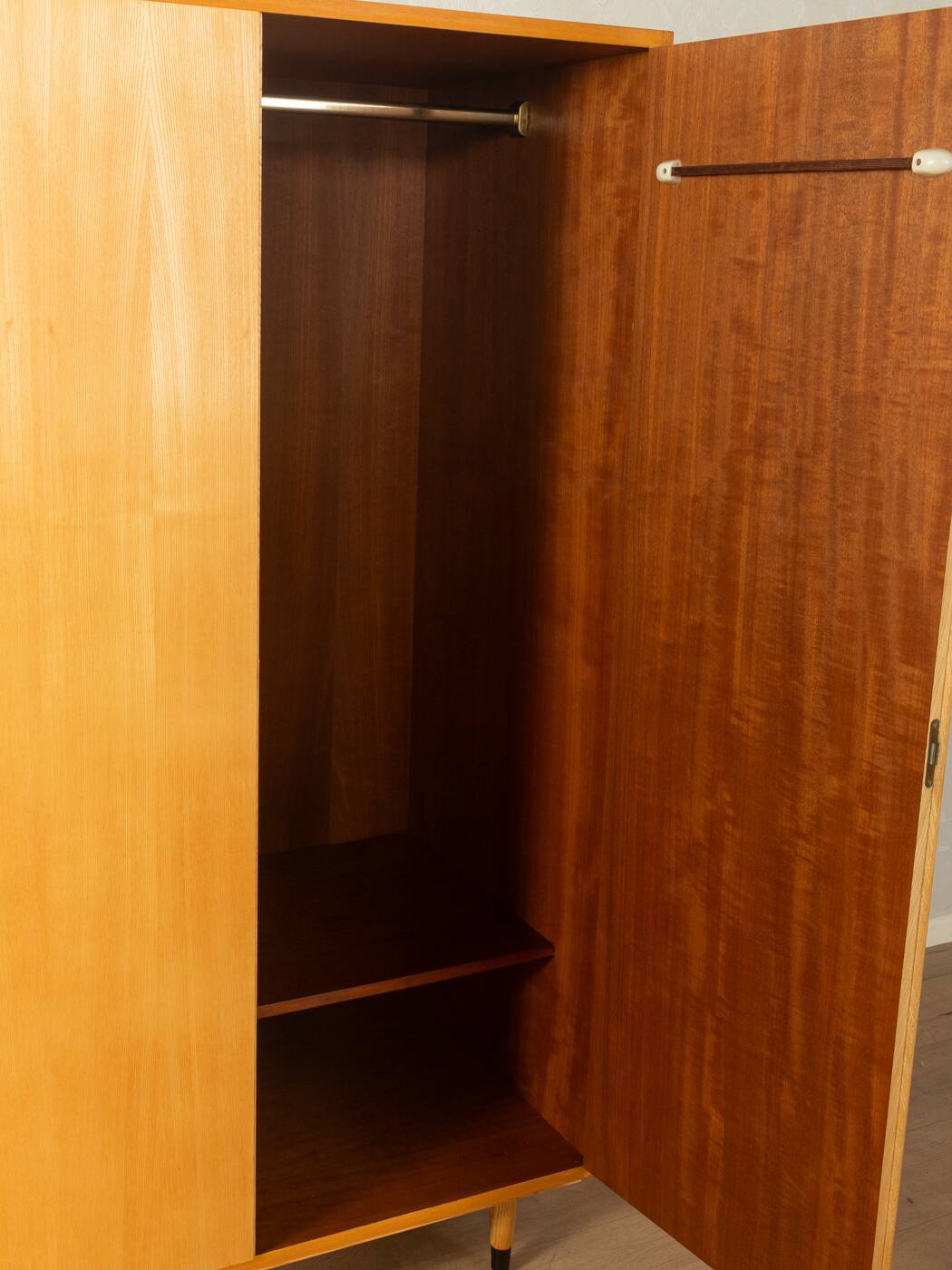 Classic wardrobe from the IDEE Möbel series by Erich Stratmann for Oldenburger Möbelwerkstätten, 1950s