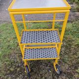 Rolling bar trolley