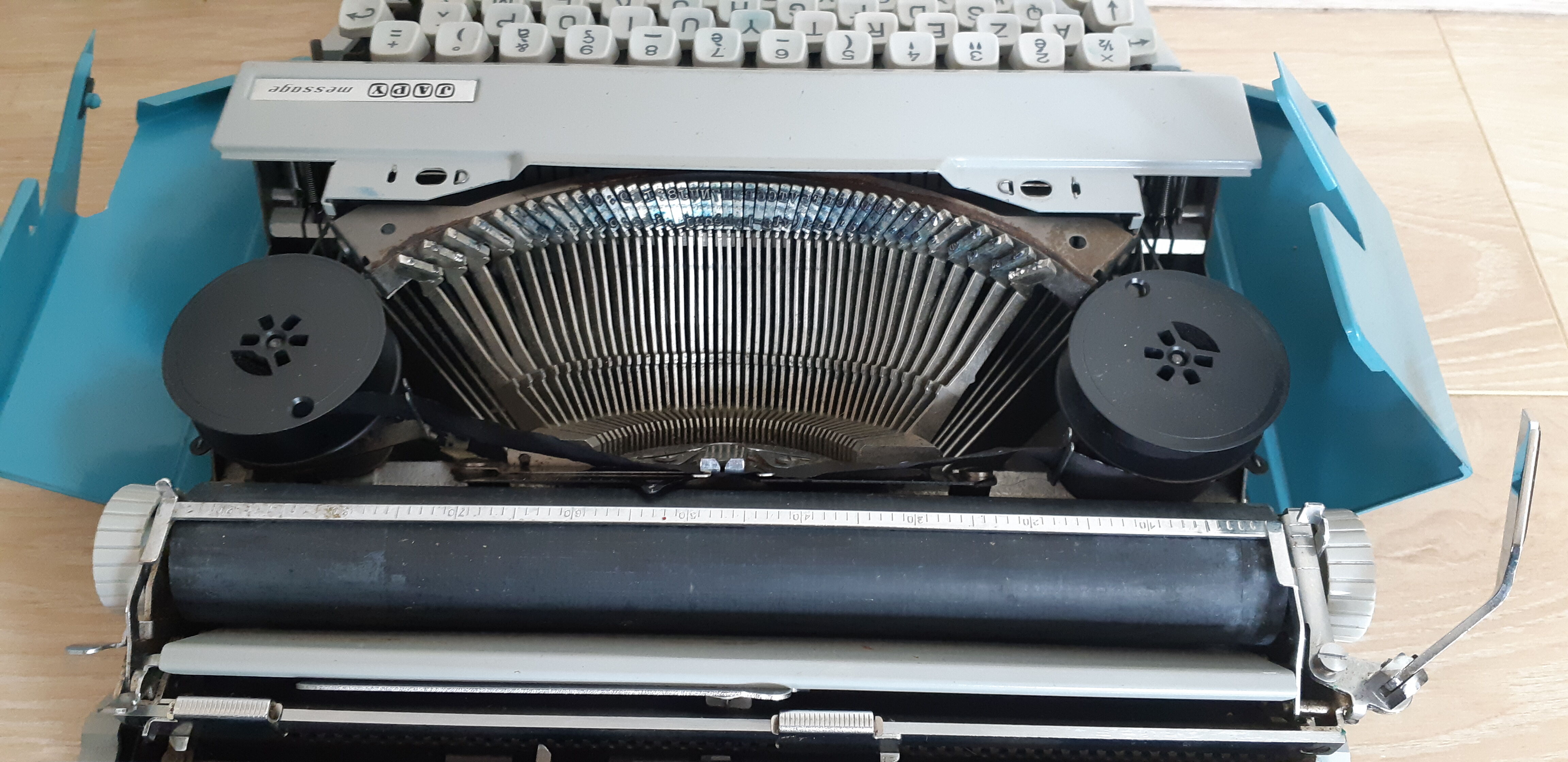 Japy message functional portable typewriter