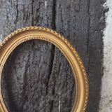 Oval golden frame small model