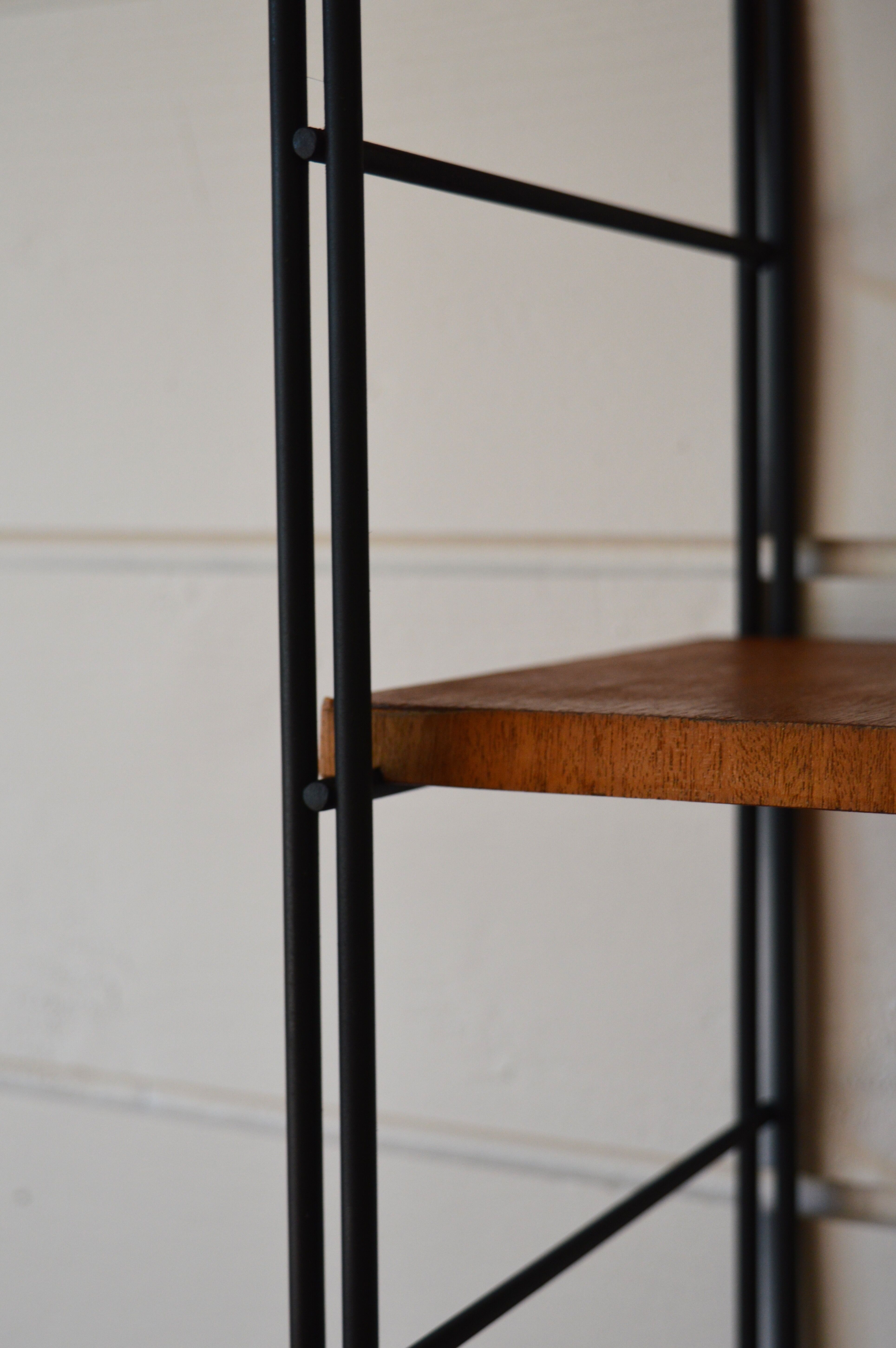 String shelf