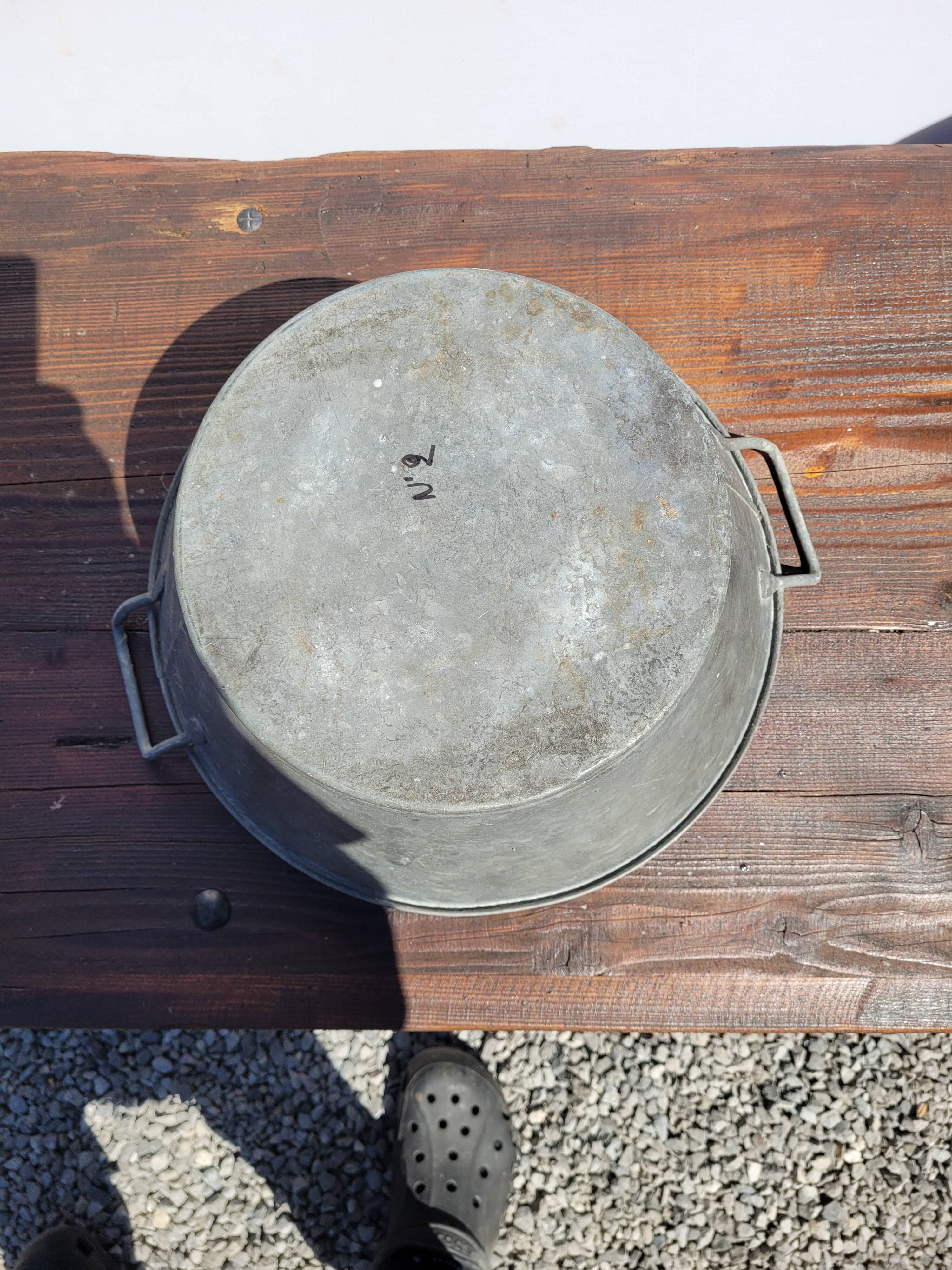 Zinc basin 37cms in diameter