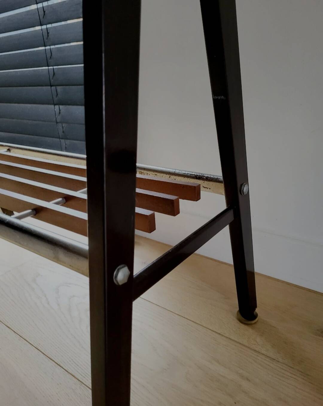 Bijzettafel vintage de plantentafel, vermoedelijk Zuenelli, jaren 1960
