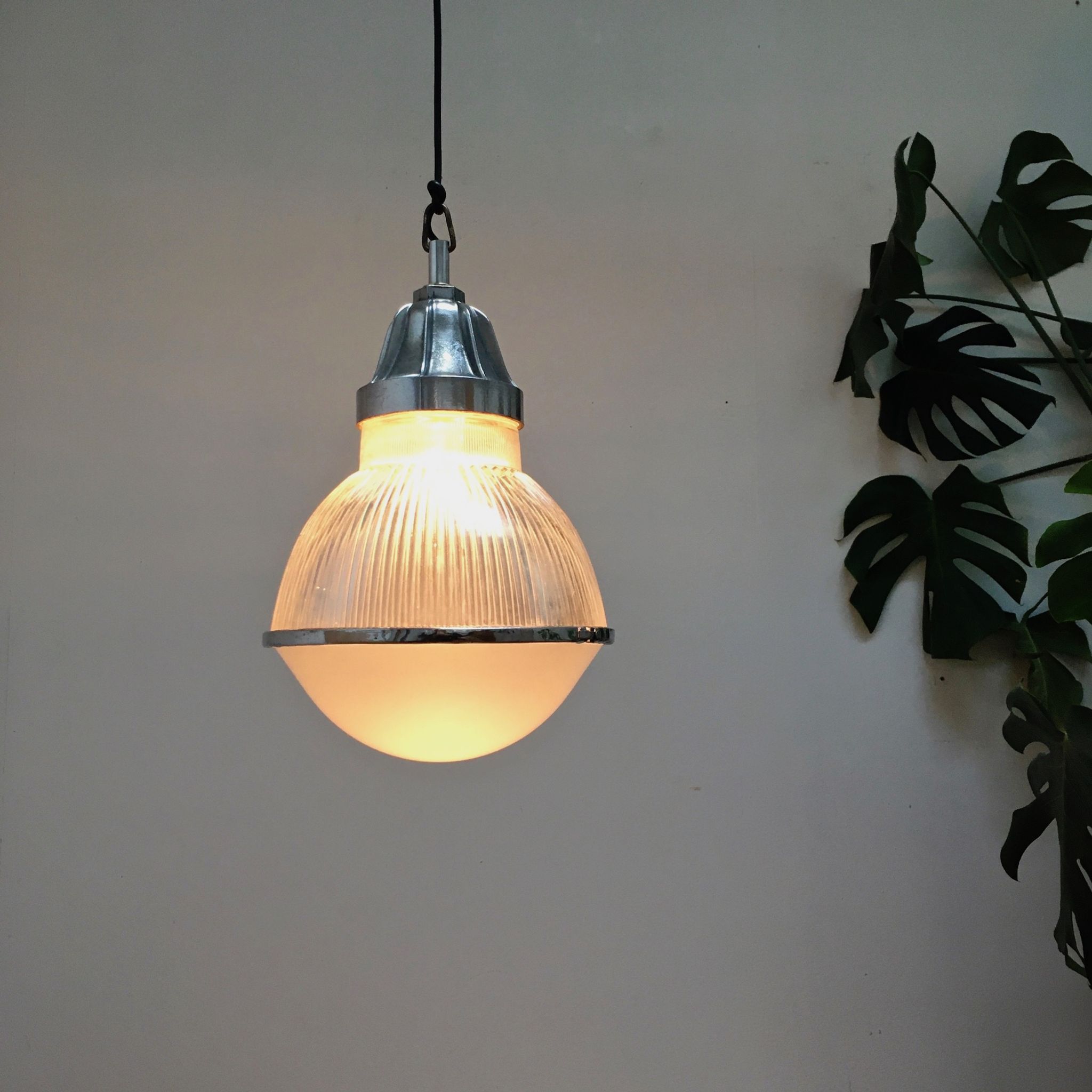 Holophane Suspension