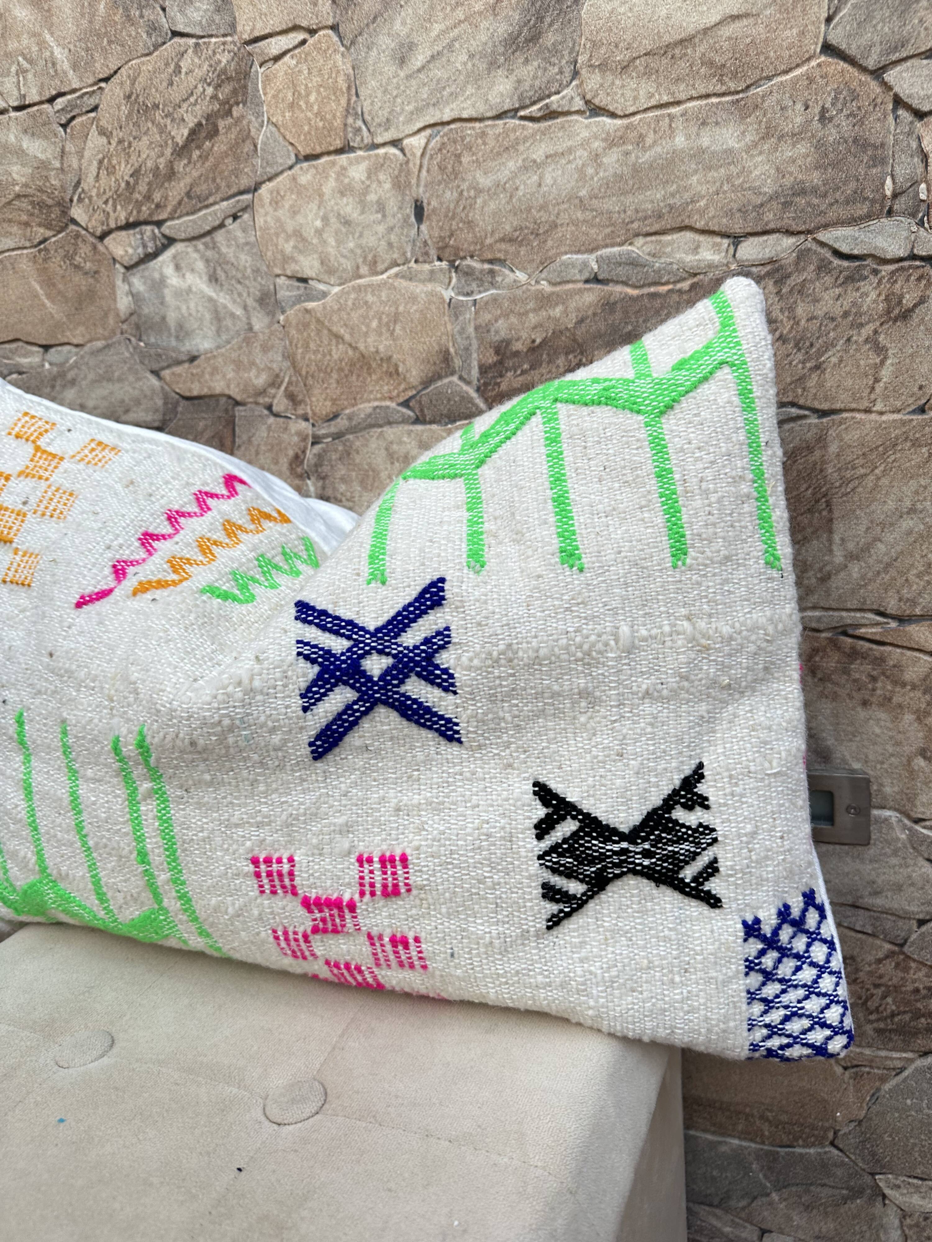 Handmade cushion cover in Berber wool Moroccan Kilim cushion 60x40