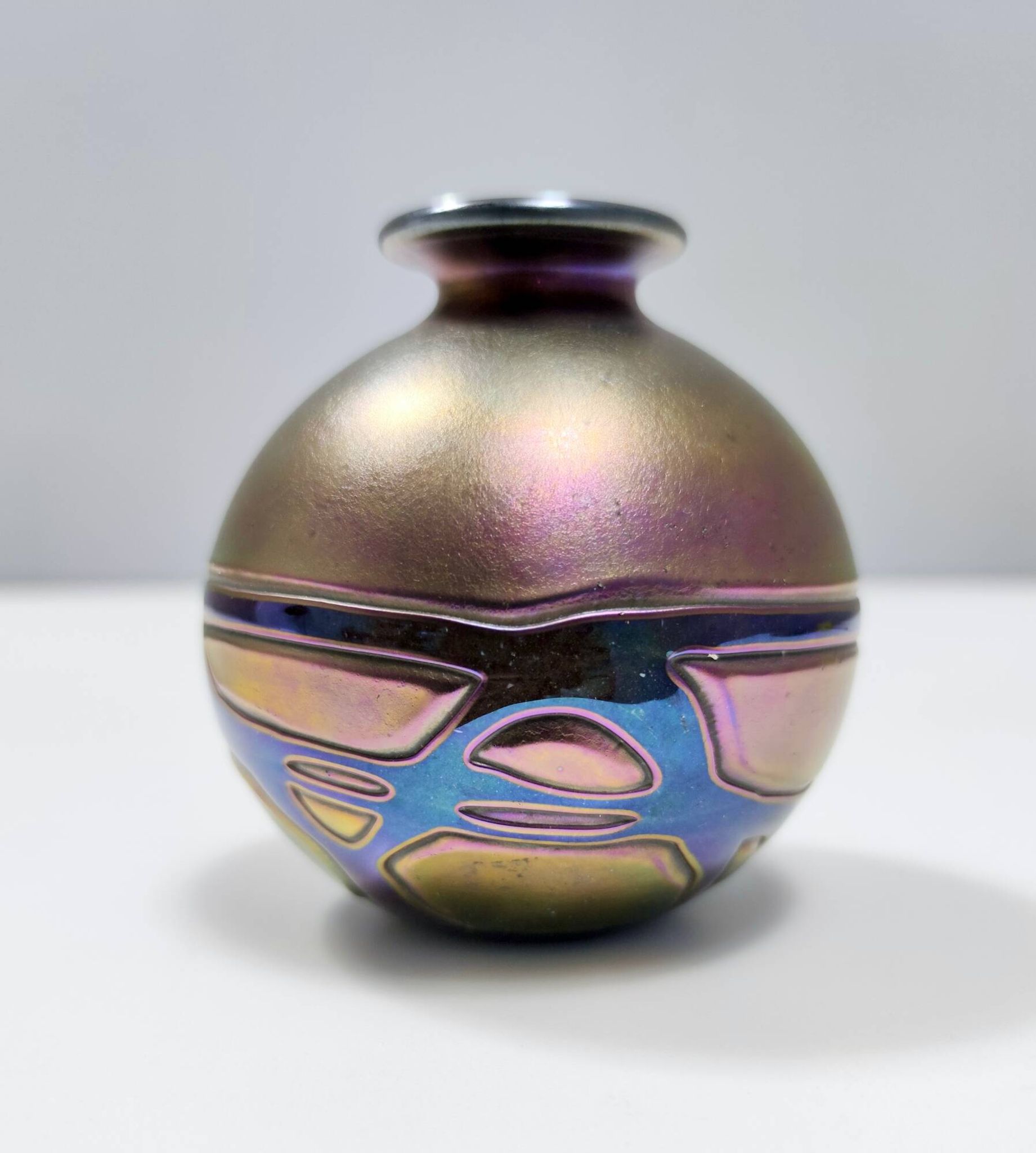 Vase en verre opalescent de Mdina, Malte