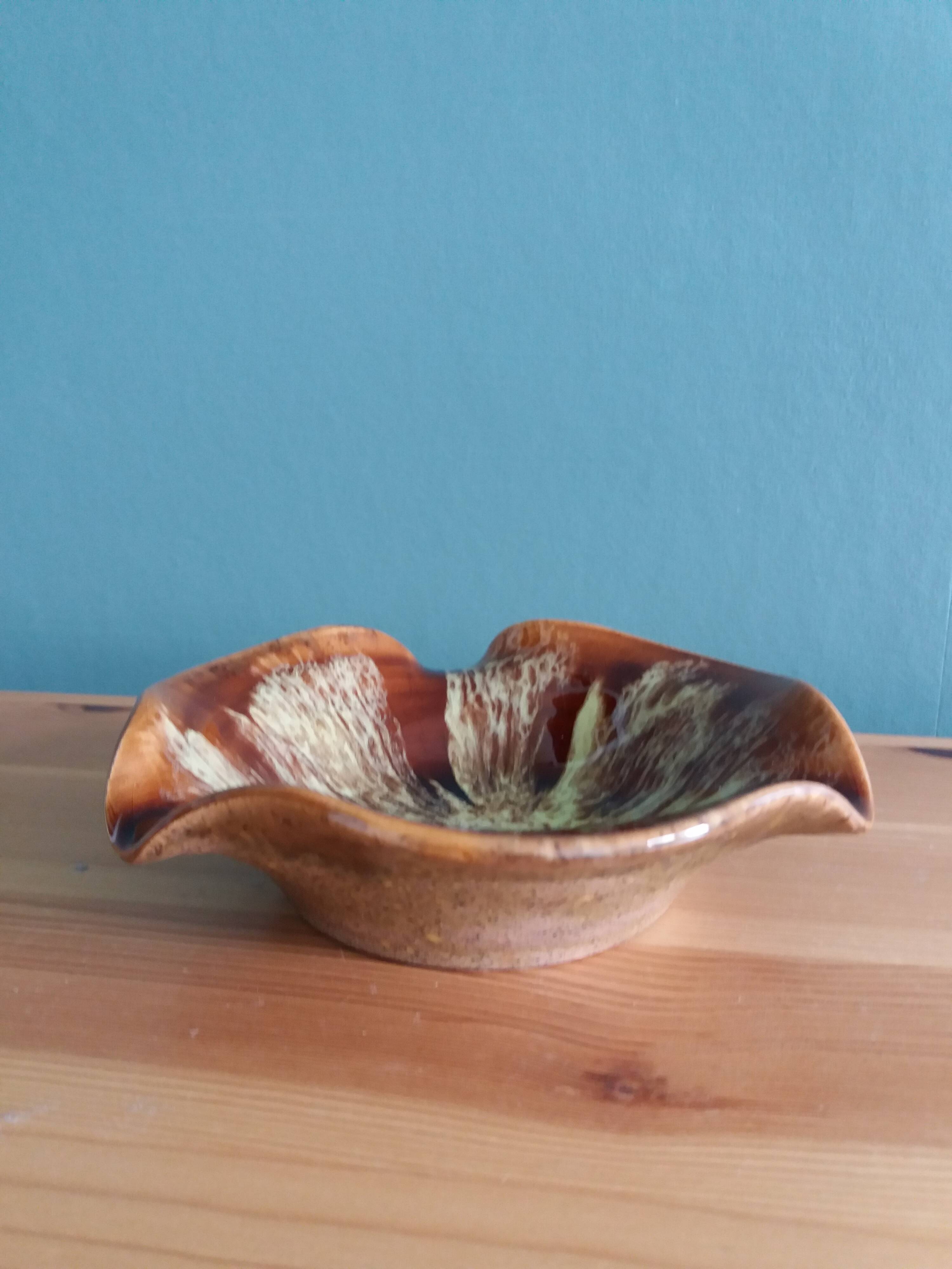 Handcrafted ceramic ashtray from the Basque Country, Béarn, 1970s