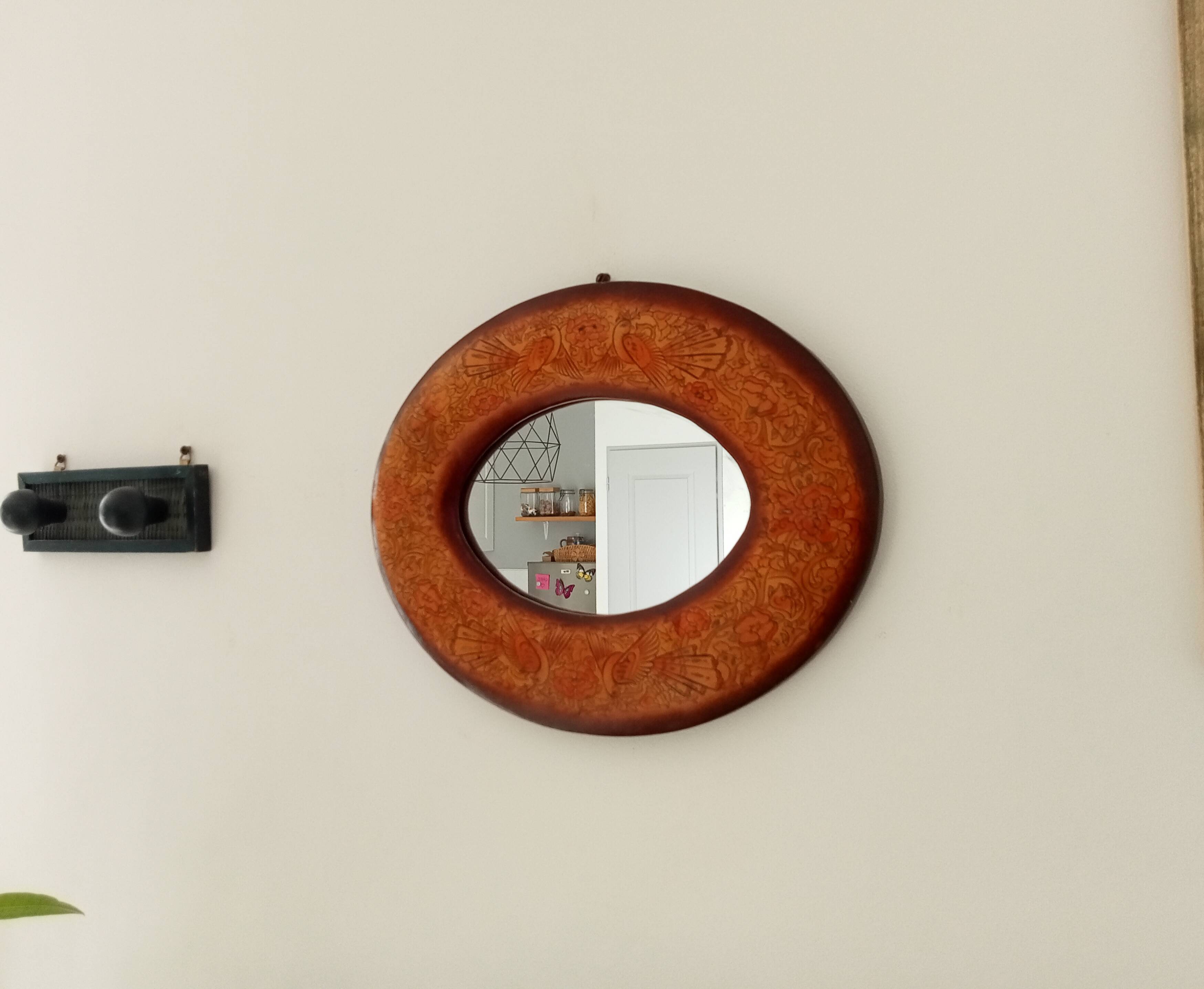 Vintage oval mirror in wood and leather from the 70s/80s 36.5*29.5
