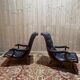 Paire de fauteuils anglais chesteefield en cuir noir