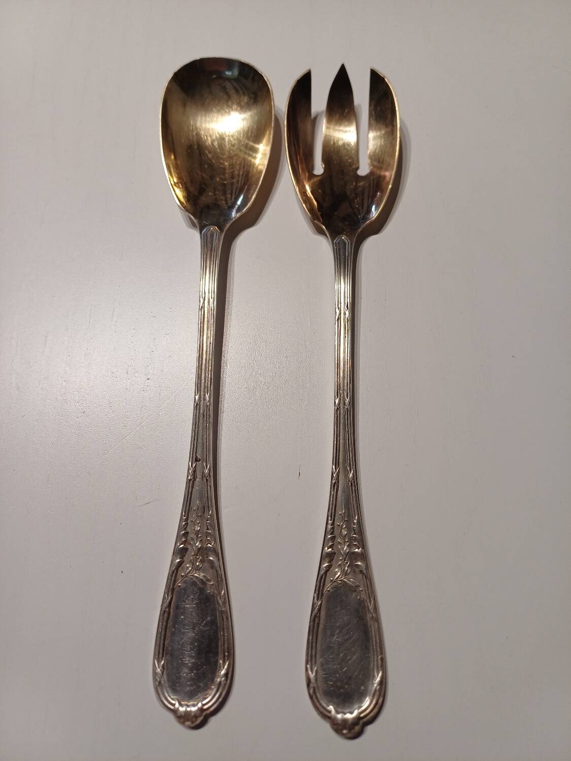 Pair of serving cutlery