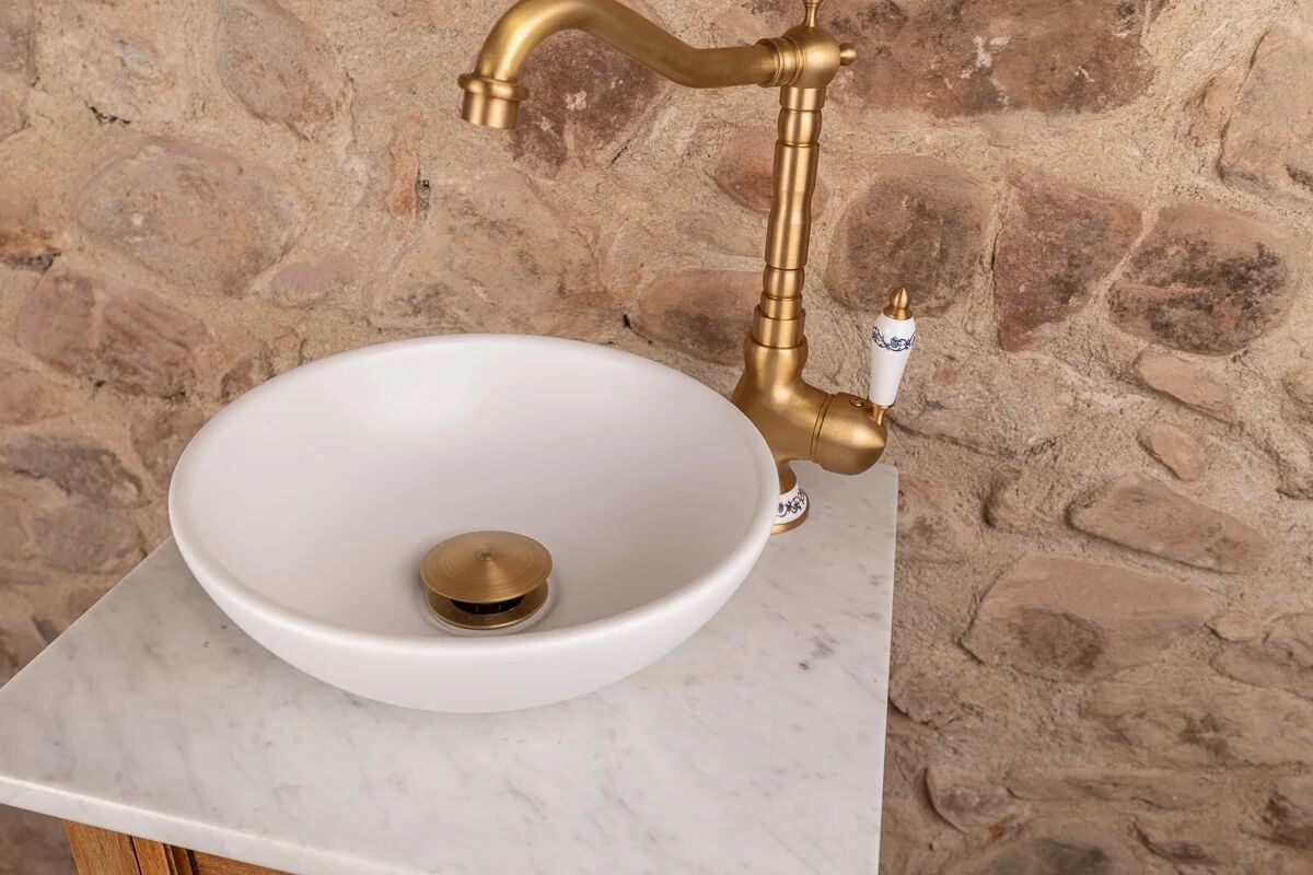 Washbasin / vanity unit in solid oak and white marble