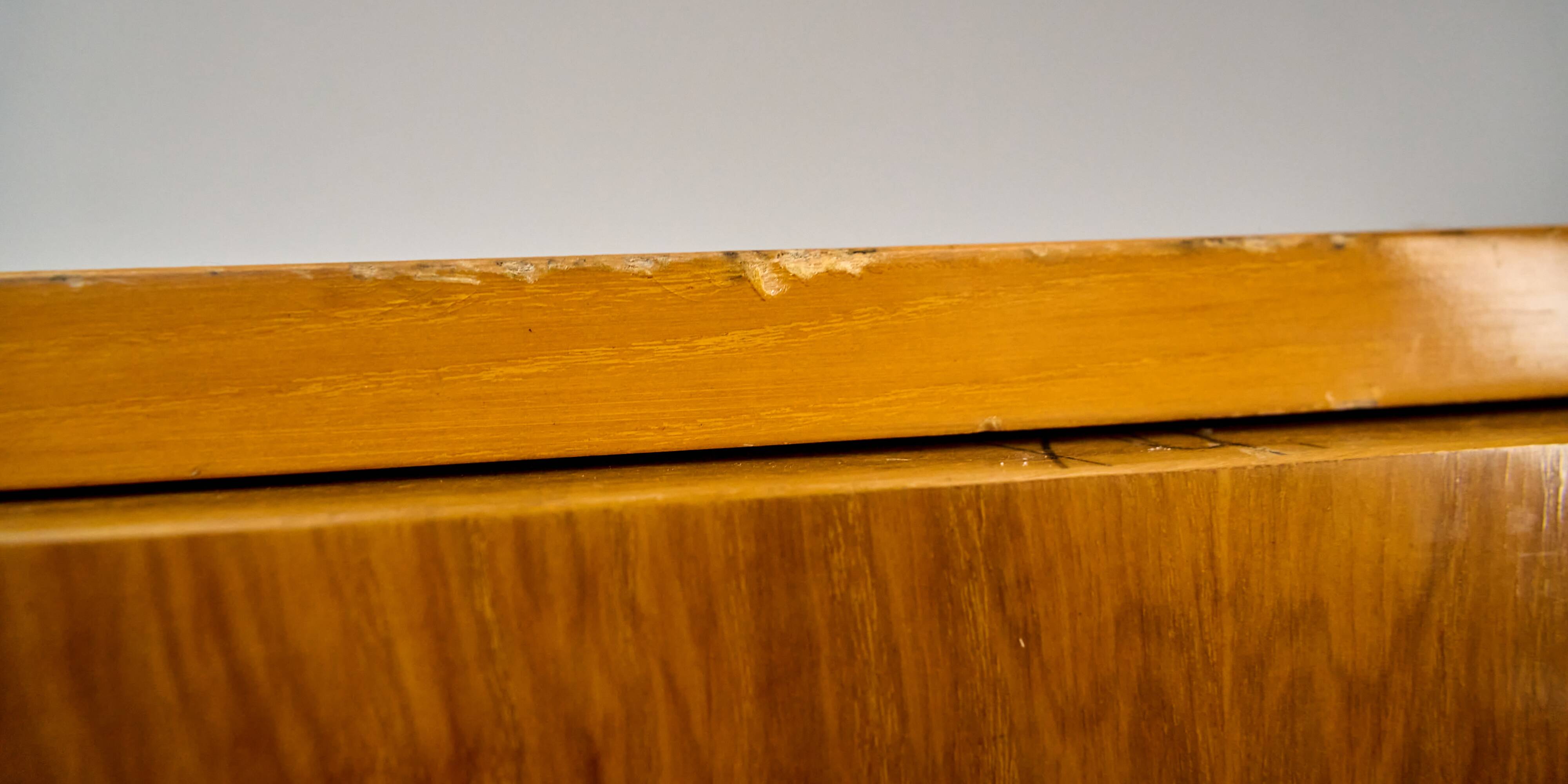 Armoire tchécoslovaque vintage à 3 portes