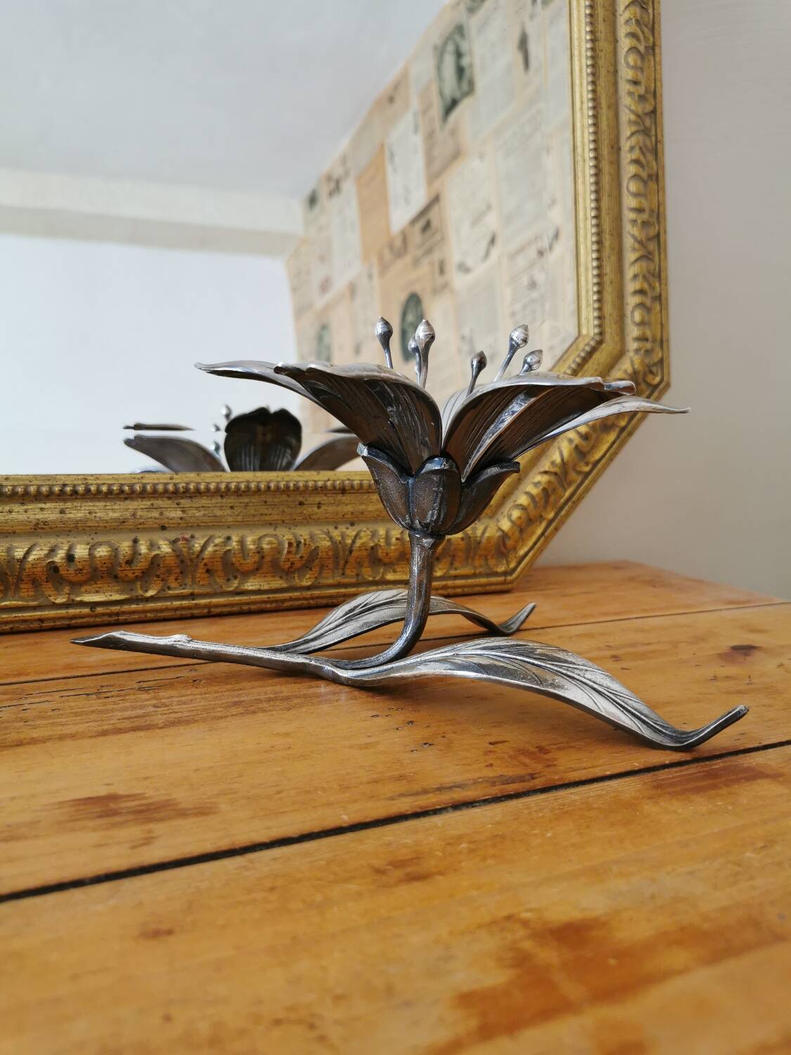 Vintage ashtray flower in silver metal