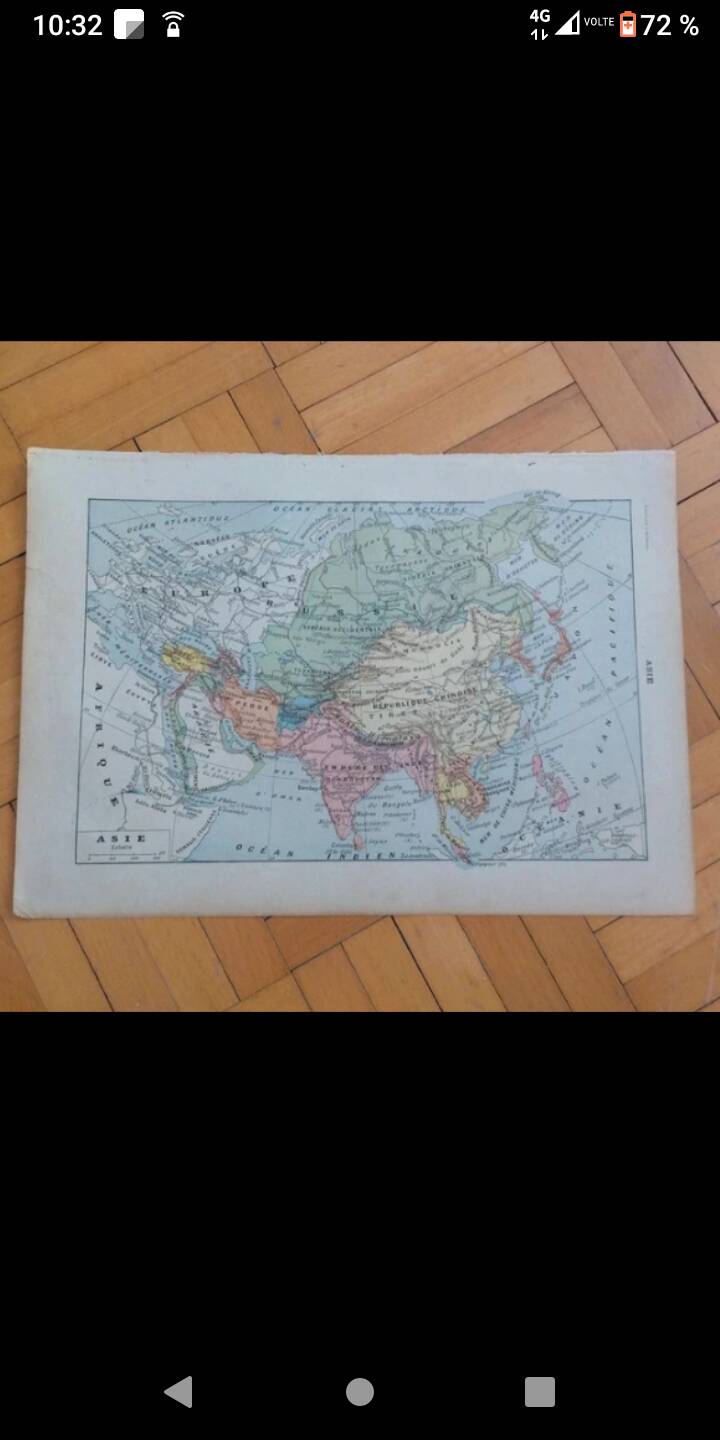 Larousse map of Asia