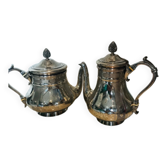 Service Christofle Cafetière et théière en métal argenté (avant 1935)