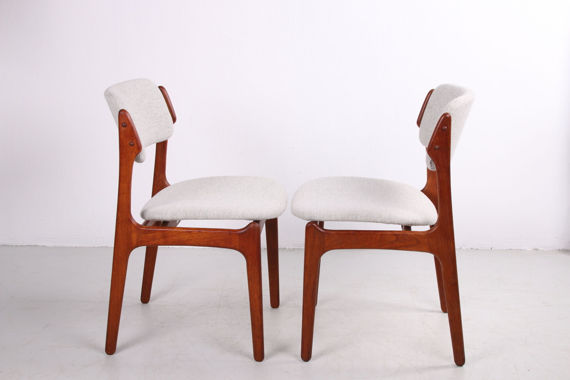 Teak dining room chairs by Erik Buch for Odense Maskinsnedkeri / O.D. Møbler model 49, 1960s