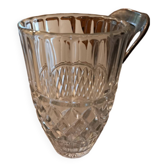 Vase en verre ciselé transparent