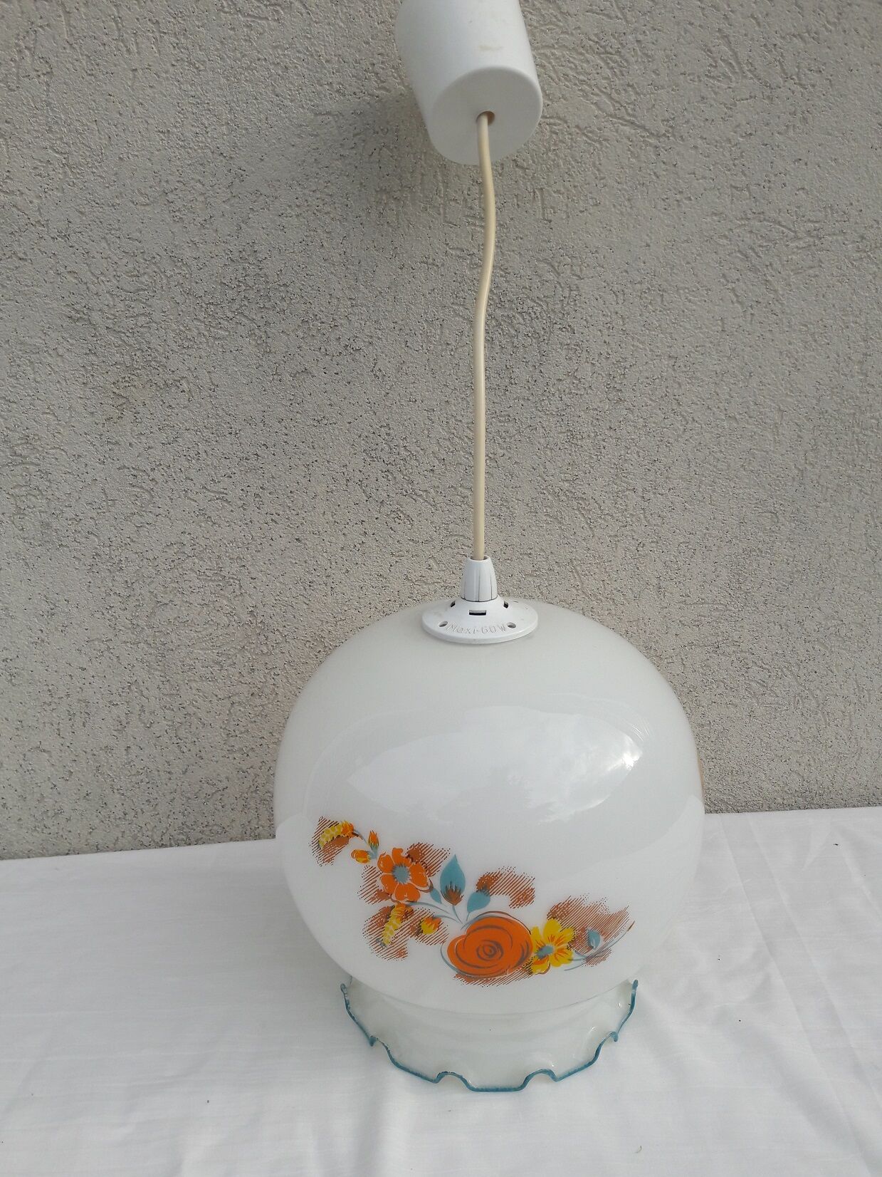 Suspension opaline
