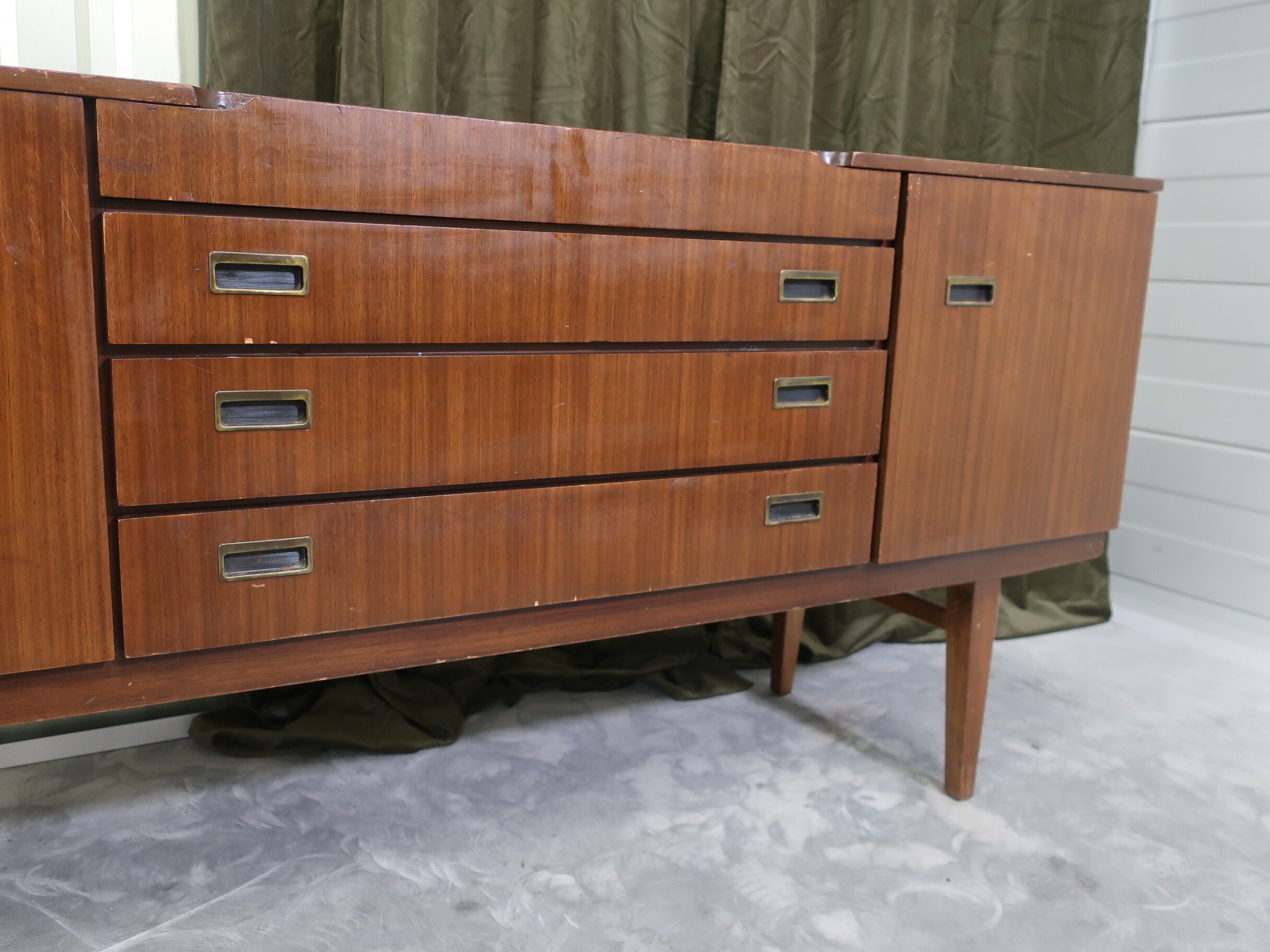 Enfilade en bois des années 70