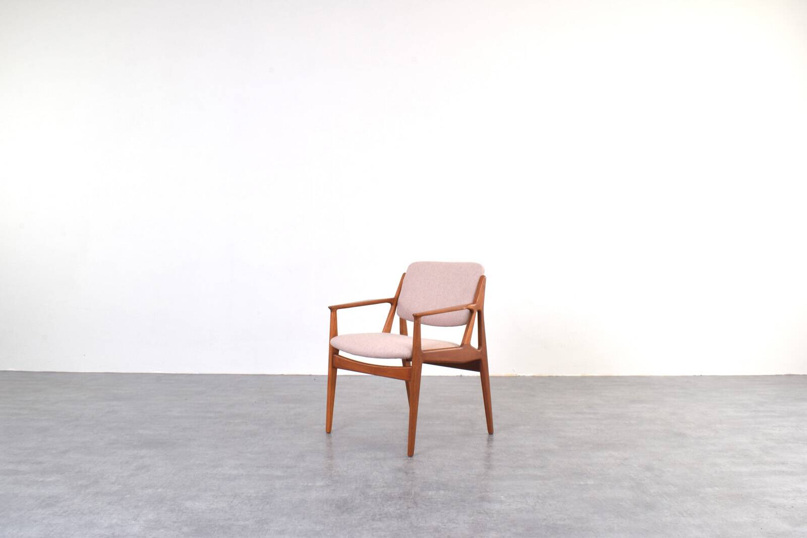 Fauteuil Ella en teck et laine du milieu du siècle par Arne Vodder pour Vamo Sønderborg