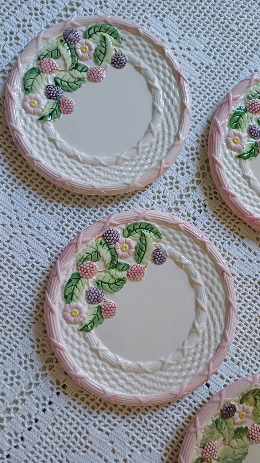 Set of 8 Francesco Guarino slip plates