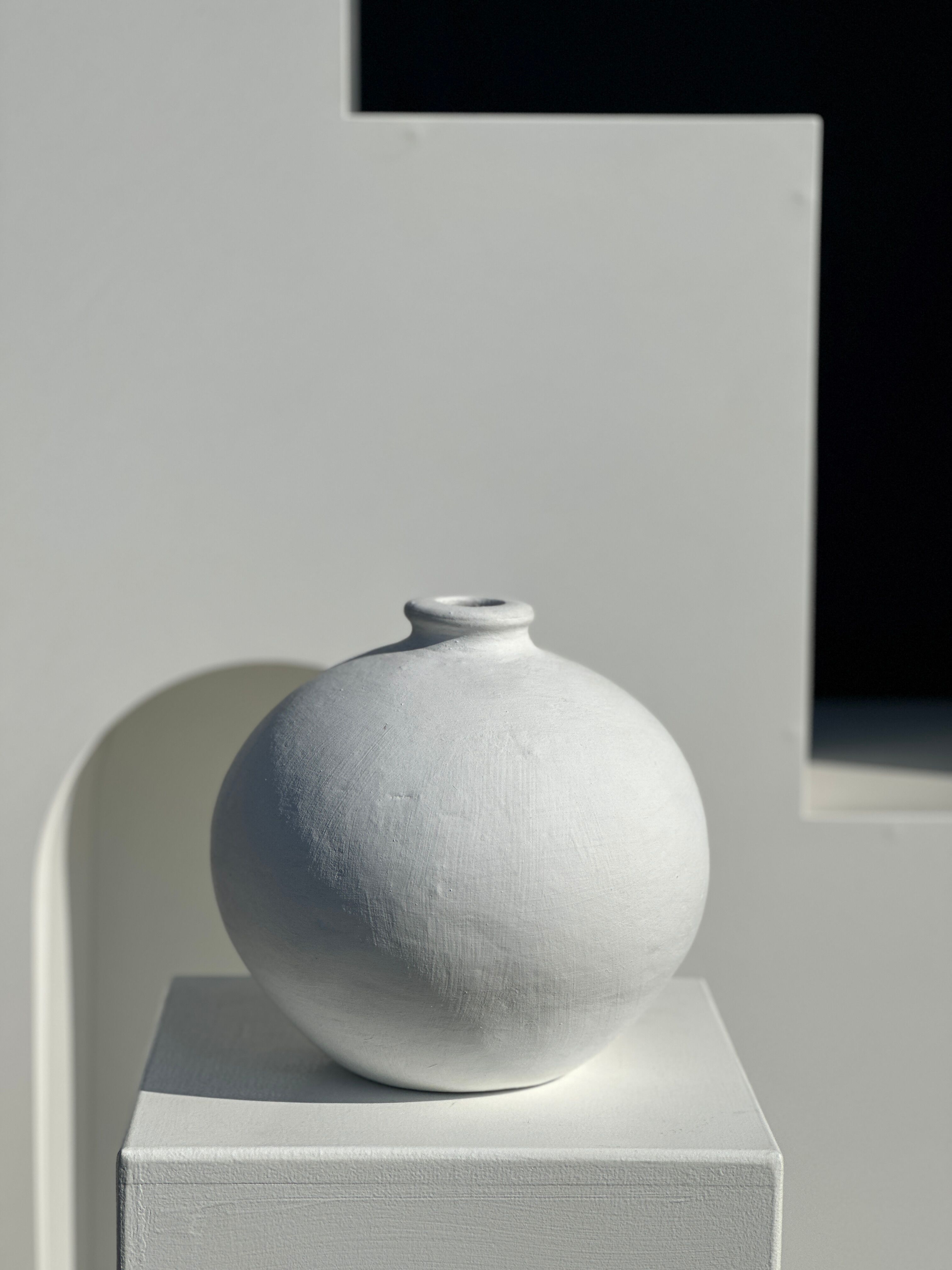 Handcrafted terracotta ball vase painted white H:24 D:26