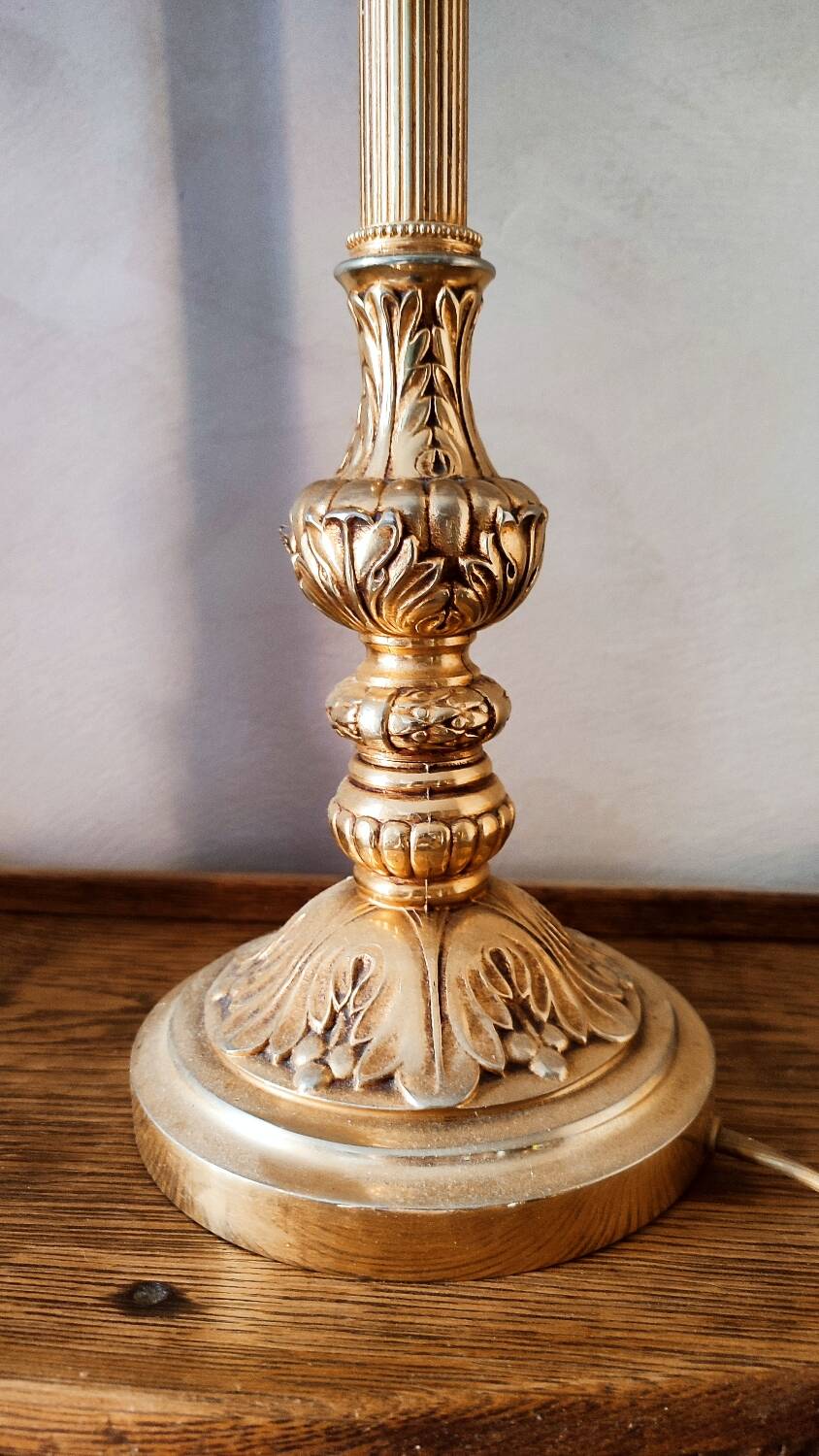 Paire de lampes classiques en bronze