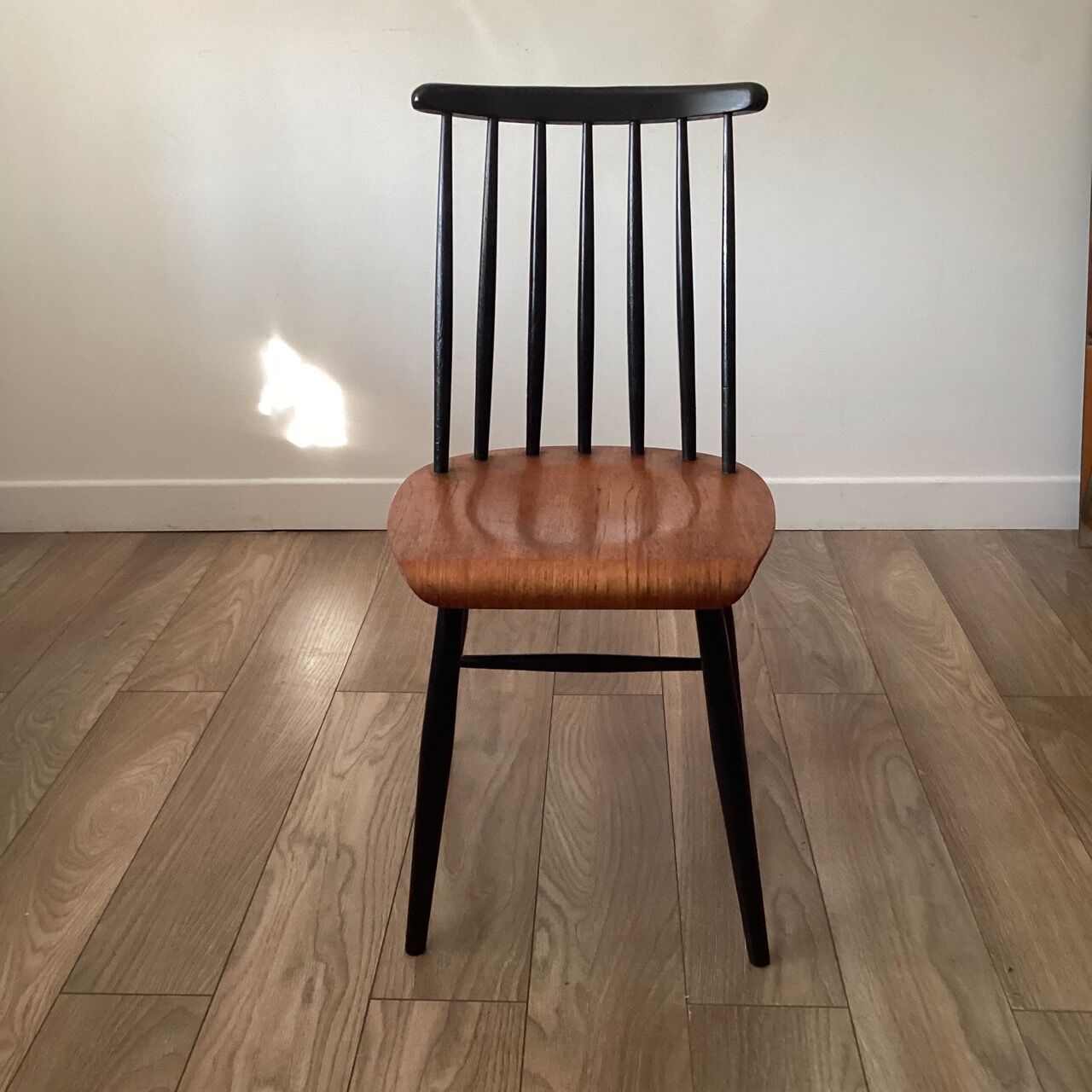 Fanett Chair by Illmari Tapiovaara