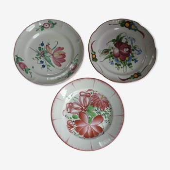 Lot of 3 plates faience from the Eastern flowers