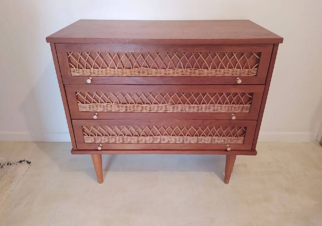 Vintage chest of drawers