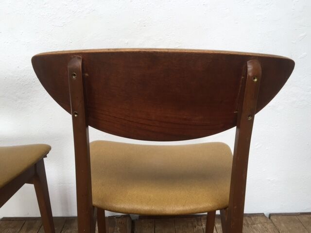 Pair of Scandinavian chairs wood