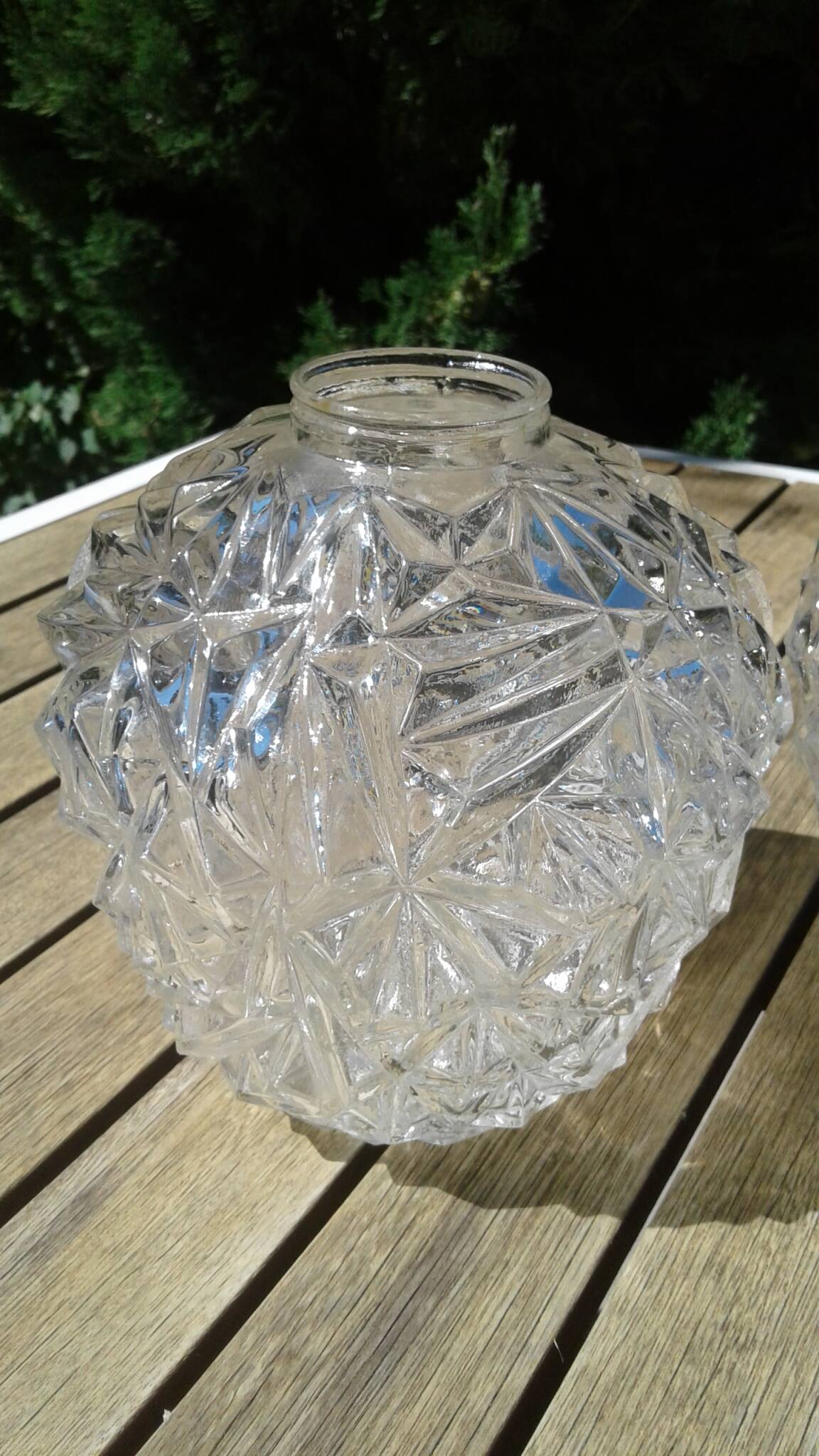 Globes for suspension