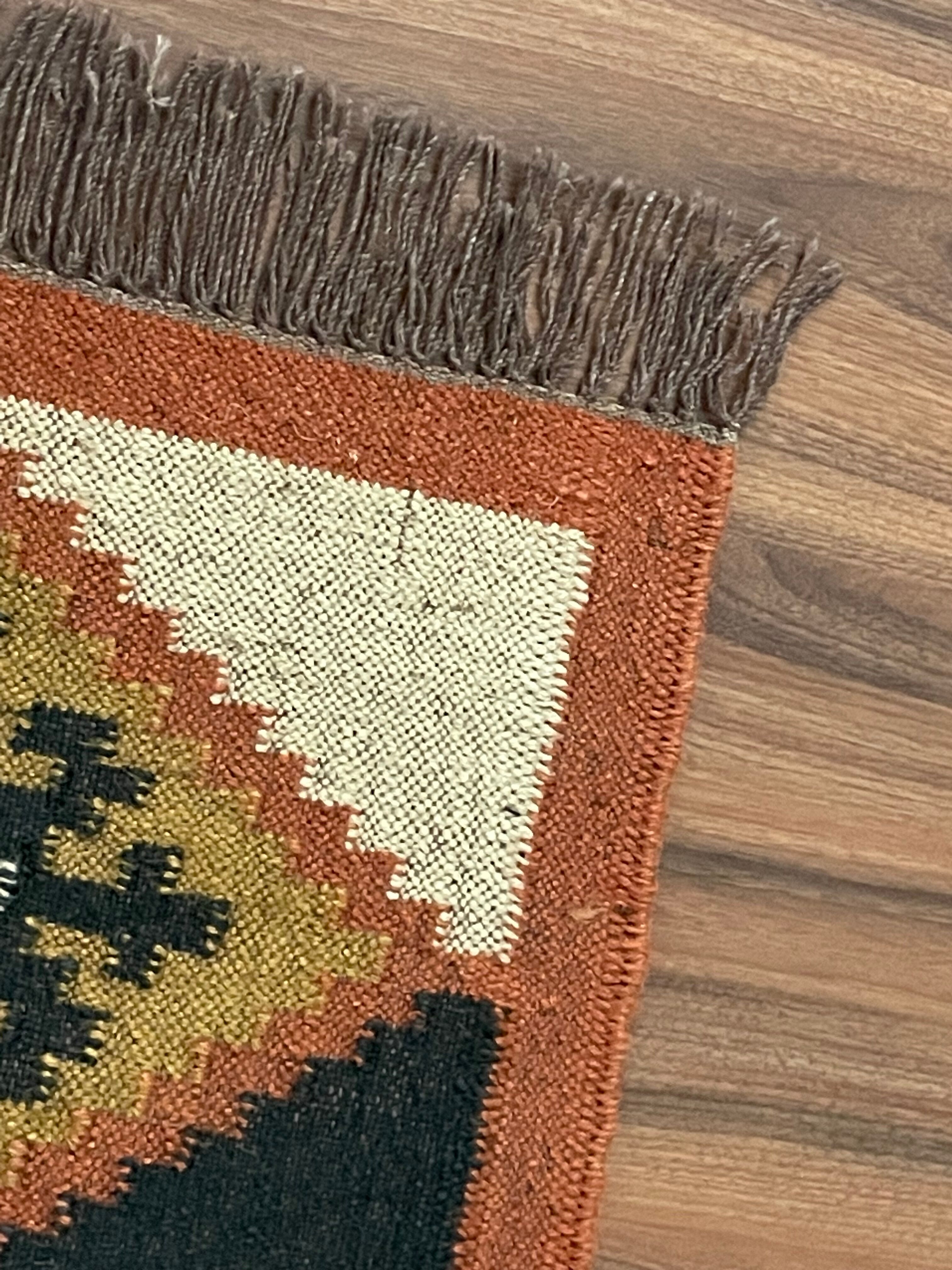 Jute and wool handwoven kilim