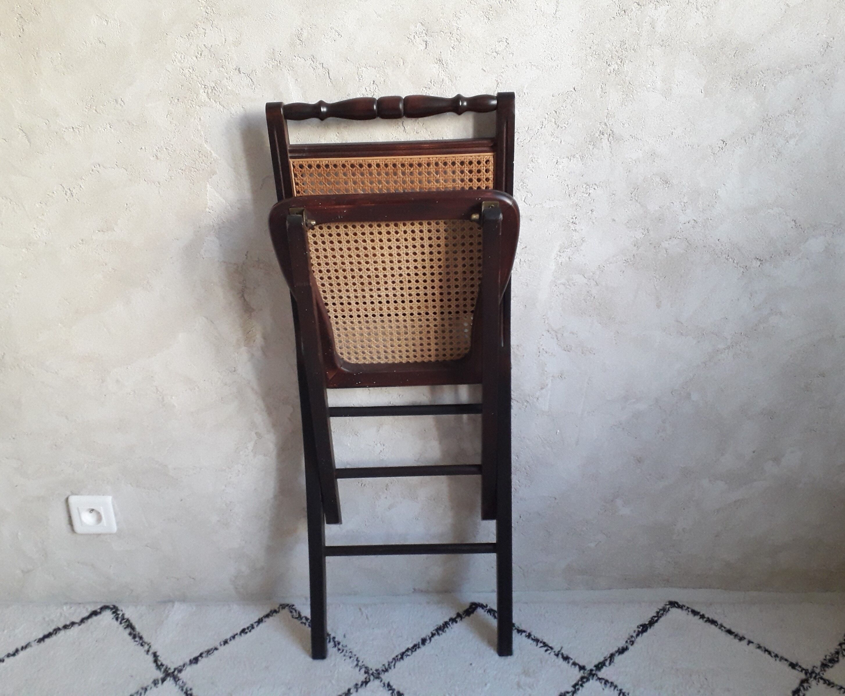 Wooden folding chair