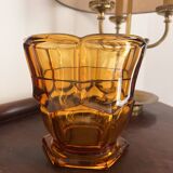 Vase en verre ambré