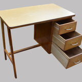 Child desk