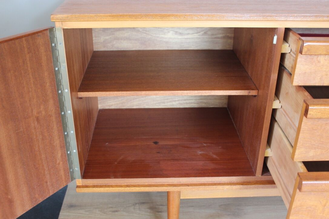 Vintage Scandinavian style teak line by Austinsuite 60s