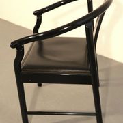 Set of 5 black lacquered leather dining chairs similar to China Chair Wegner