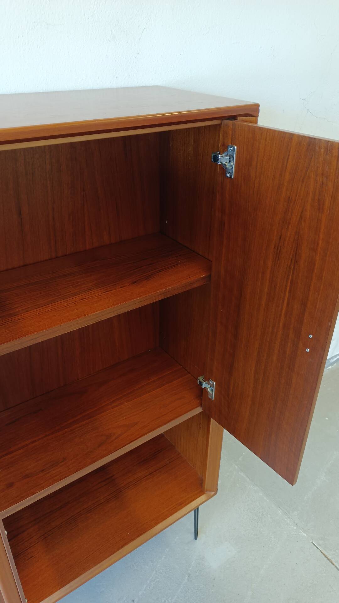 Luning teak wardrobe