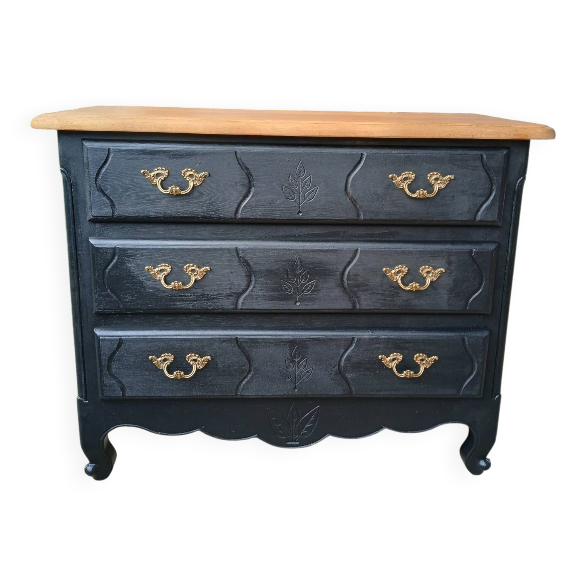 Chest of drawers