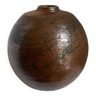 Set of 8 decorative items