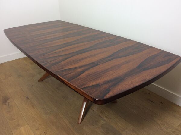 Table Extensible En Bois De Rose Du milieu Du Siècle