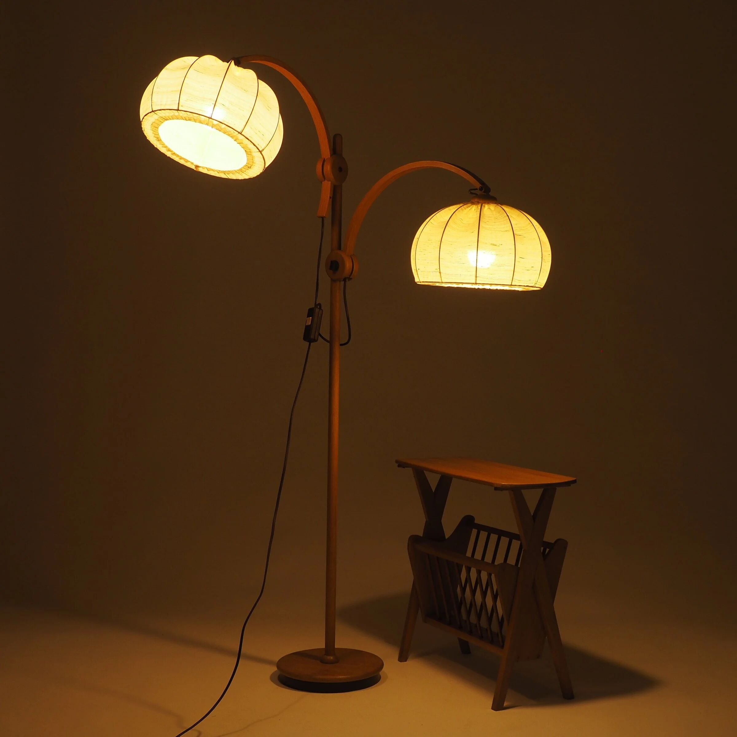 Teak floor lamp with 2 lampshades by Domus